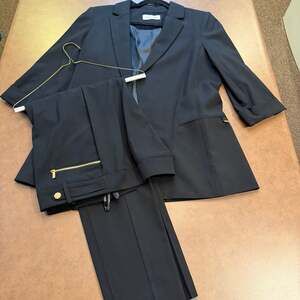 CALVIN KLEIN Women's Black w/ Gold accents 2Pc Pant Suit Size 12